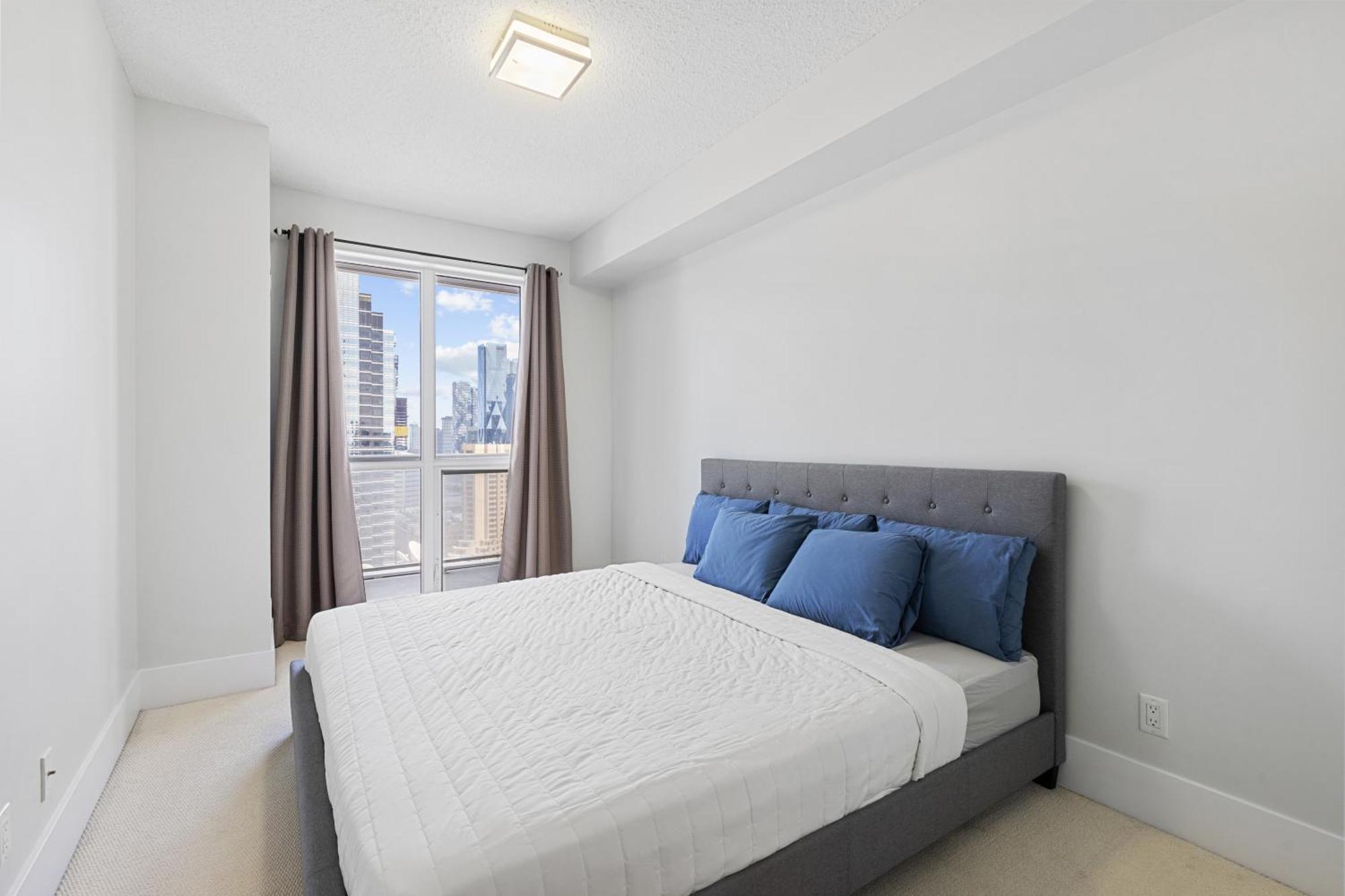 تورونتو 2Bedroom Cn Tower And Water Views - Free Parking - Rooftop Pool المظهر الخارجي الصورة