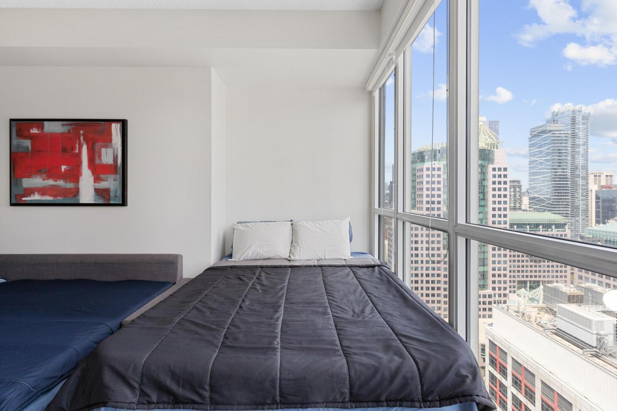 تورونتو 2Bedroom Cn Tower And Water Views - Free Parking - Rooftop Pool المظهر الخارجي الصورة
