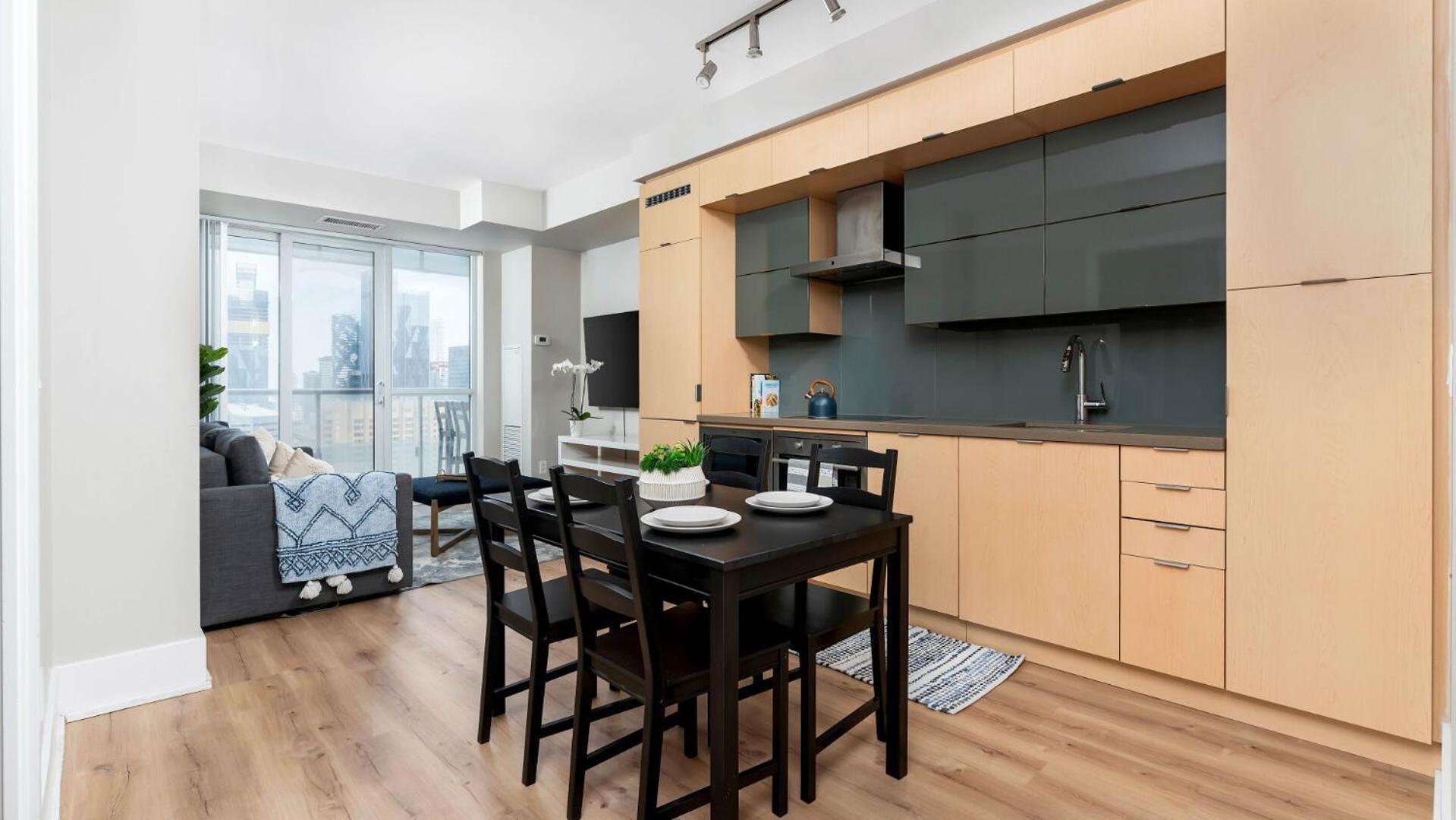 تورونتو 2Bedroom Cn Tower And Water Views - Free Parking - Rooftop Pool المظهر الخارجي الصورة