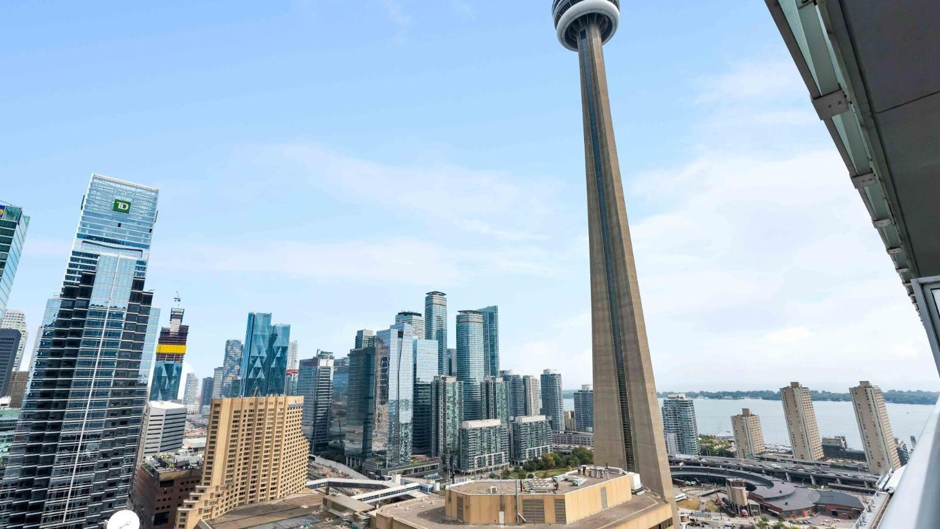 تورونتو 2Bedroom Cn Tower And Water Views - Free Parking - Rooftop Pool المظهر الخارجي الصورة